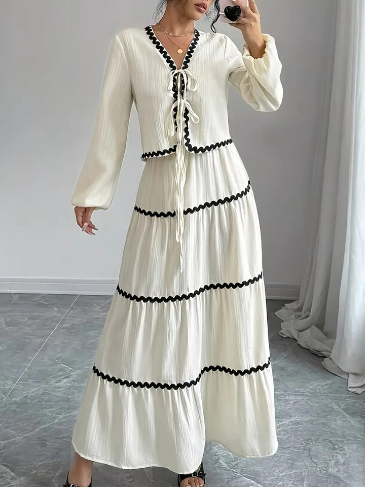 Dame maxikjole med ruffles detaljer og V-udskæring Stilla