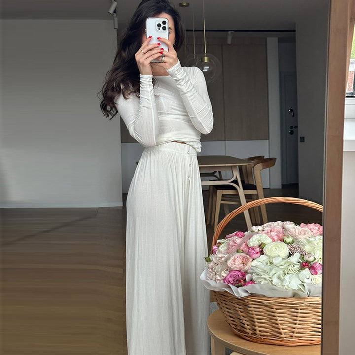 Dame sæt bestående af forførende cropped longsleeve og flydende maxiskørt Stilla