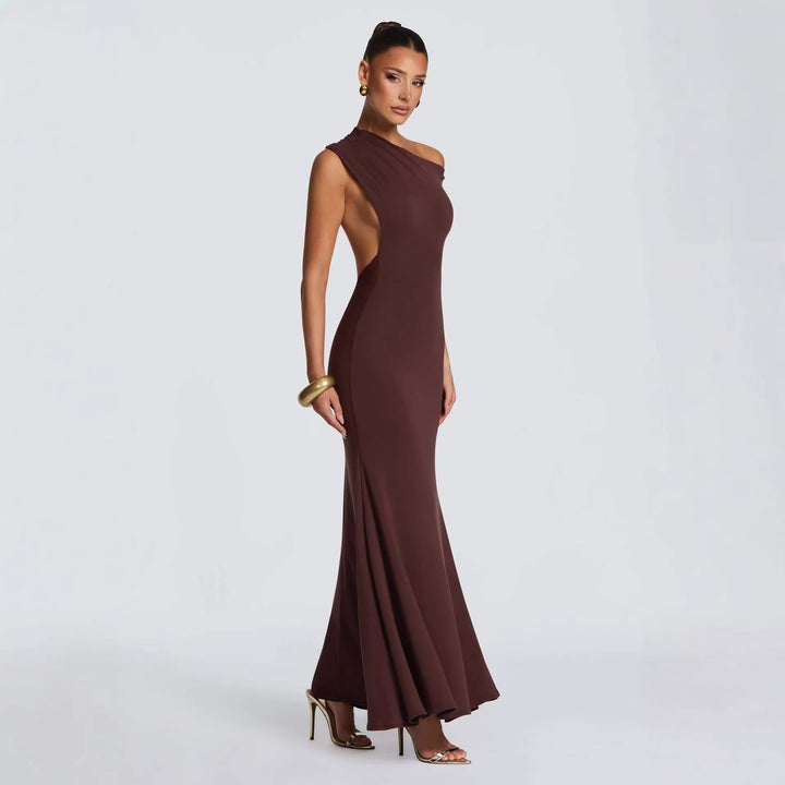 Kvinders elegante asymmetrisk maxikjole med off-shoulder design Skovae