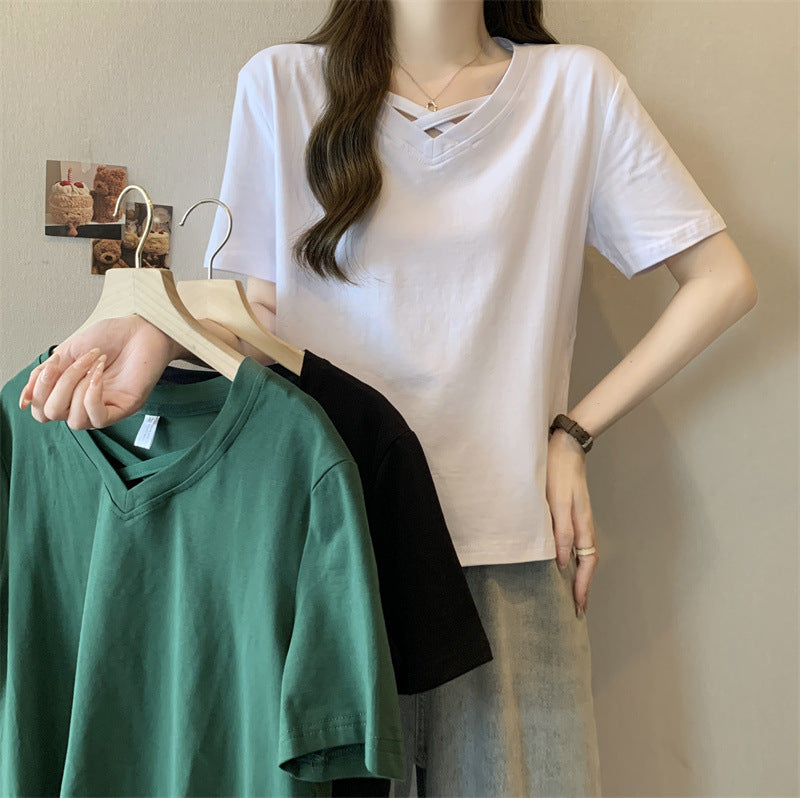 Femme Casual V-udskæring Tee med krydsdetalje Stilla