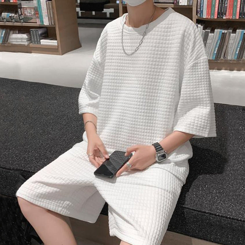 Herrer nan kvadratstruktur fritidsæt med oversized rundhalstrøje og knælange afslapningsshorts Skovae