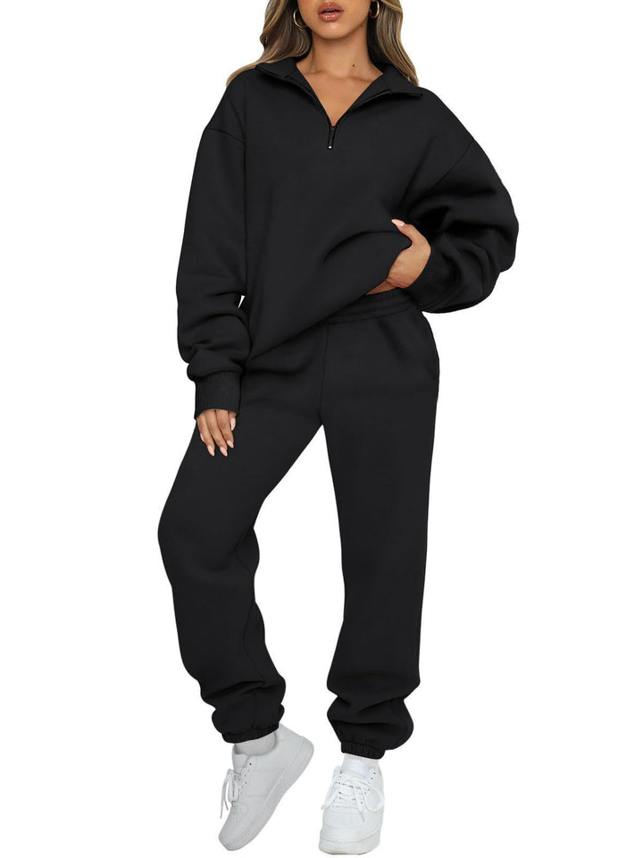 Kvindernes komfortable sæt med sweatpants med moderne ståkrave og kengurulomme Skovae