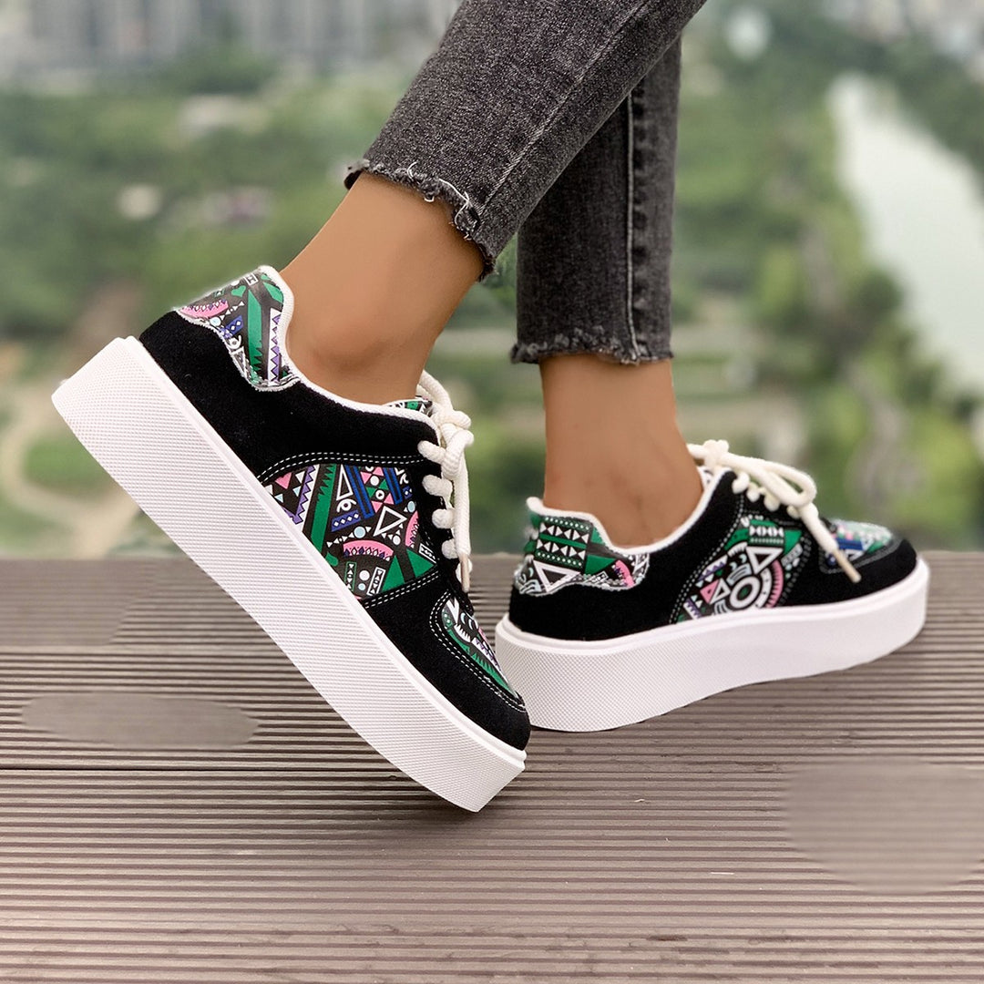 Dame moderigtige Plateau-sneakers med iøjnefaldende design Stilla