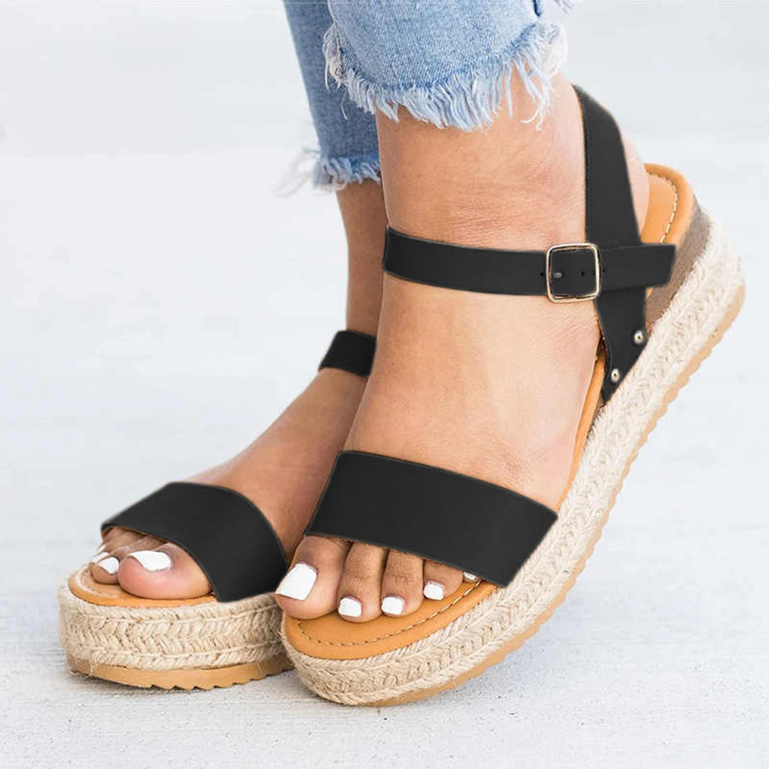 Dame Wedge-sandaler med justerbart remdesign og komfortabel sål Stilla