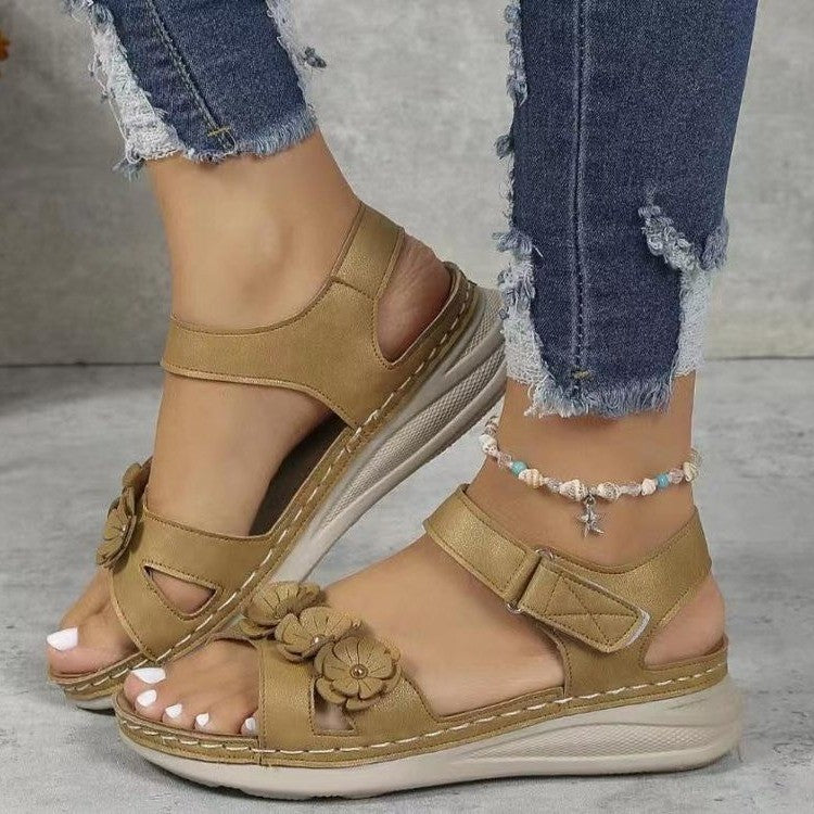 Dame Komfortable Sandaler med floral applikationsdesign og ergonomisk fodseng Stilla