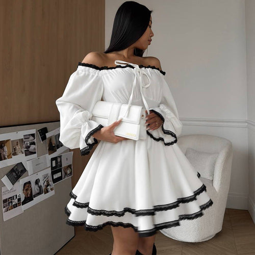 Dame Off-Shoulder Minikjole med Volantdetaljer og elegant Kant Stilla