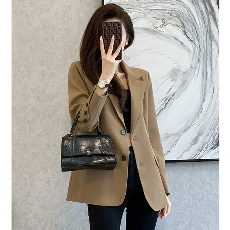 Dame mode blazer med struktureret stof og elegante detaljer Stilla