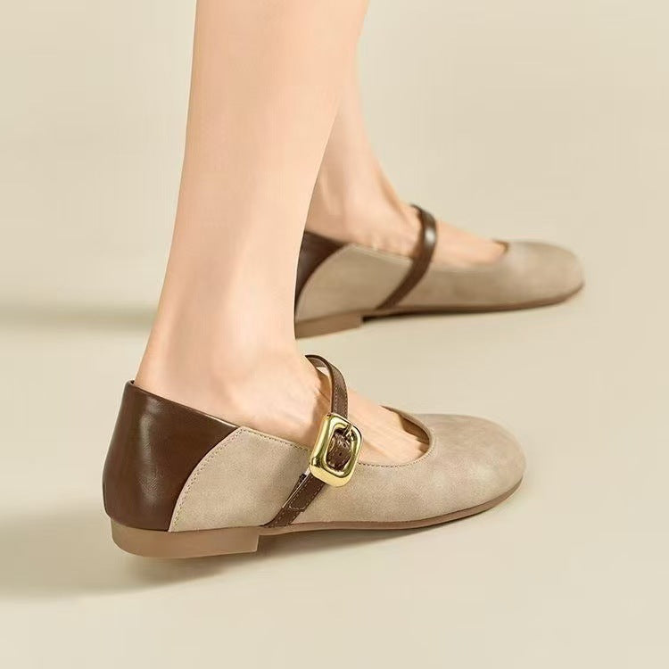 Dame ballerinas med dekorativ rem og elegant blokhugger Stilla