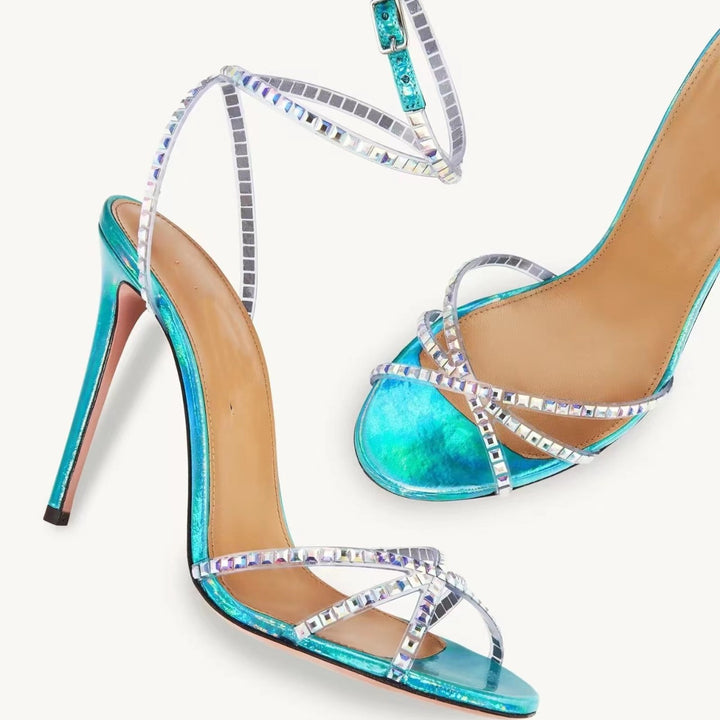 Femme Strappy High-Heel Sandaler med krystaldækkede anklerem Stilla