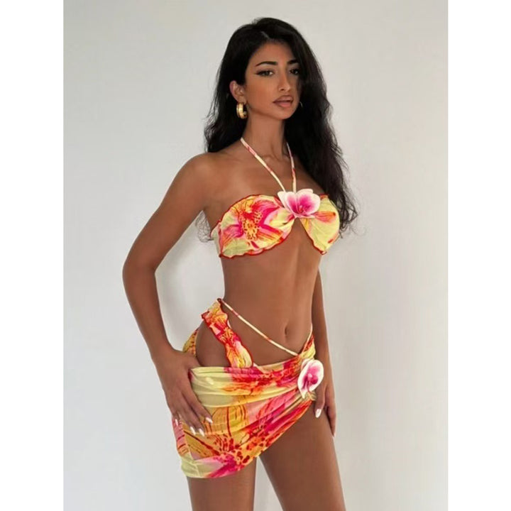 Dame bandeau-bikini med blomsterdesign og indviklet nederdel Skovae