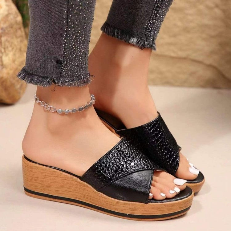 Dame Wedge-pantoletten med elegante korkdetaljer og skridsikker bund Stilla