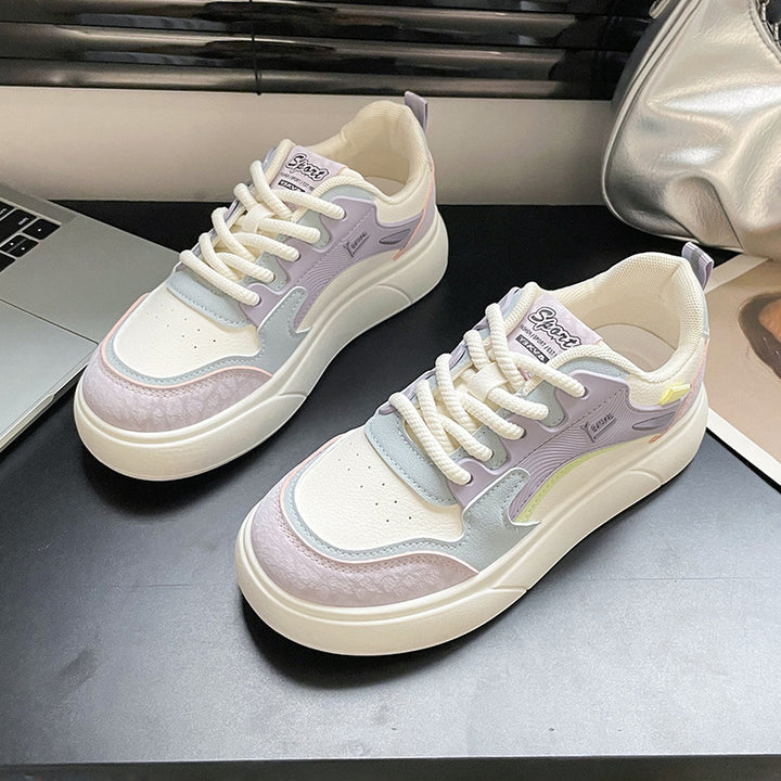 Dame Sneakers i fashionable design med strukturerede overflader og komfortabelt fodseng Stilla
