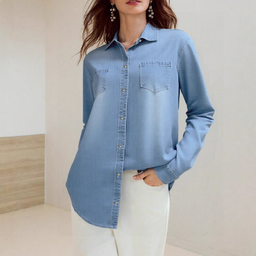 Dame Denim Skjorte med moderne brystlommer og elegant knapstolpe Stilla