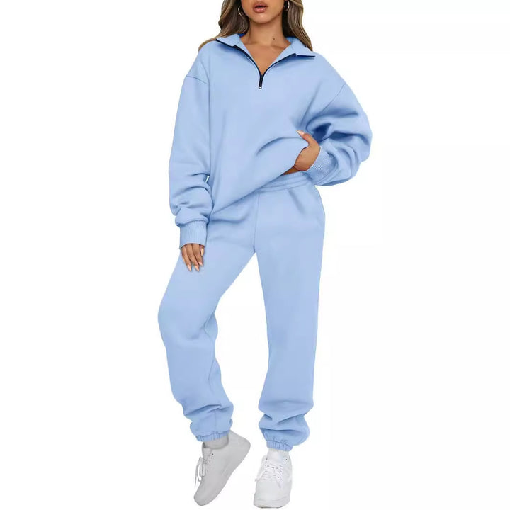 Kvindernes komfortable sæt med sweatpants med moderne ståkrave og kengurulomme Skovae