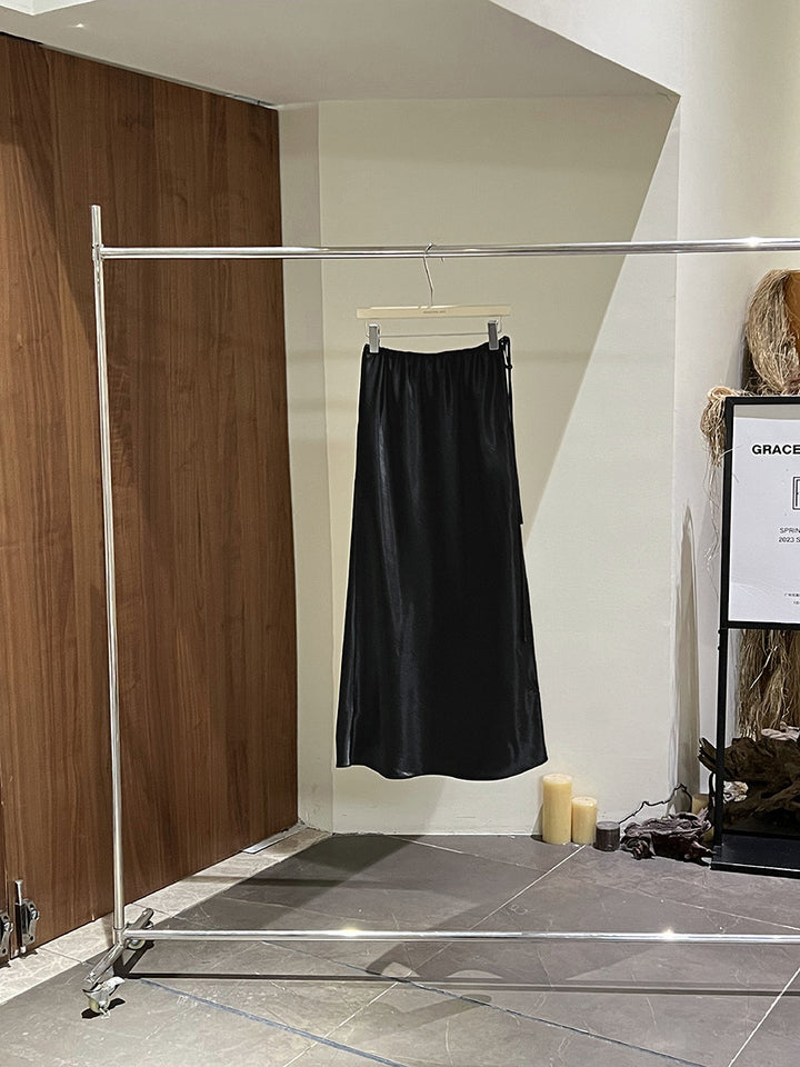 Damer elegant satineret maxiskørt med elastisk talje og flydende snit Stilla