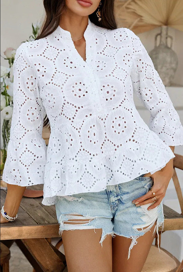 Dame top med elegant broderie anglaise og udstående ærmer Stilla