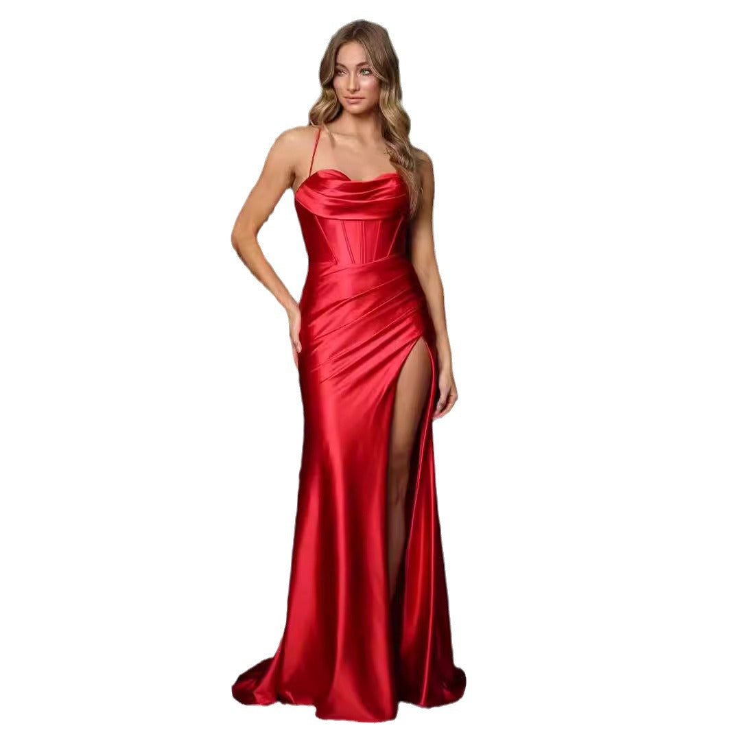 Kvinders aftenkjole i elegant satin stil Skovae