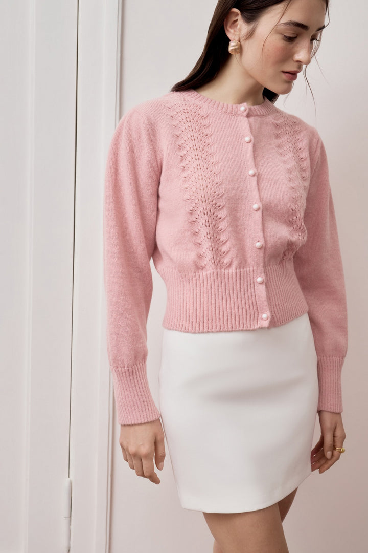 Kvinders cardigan med fint blonder mønster og elegante knapper Stilla