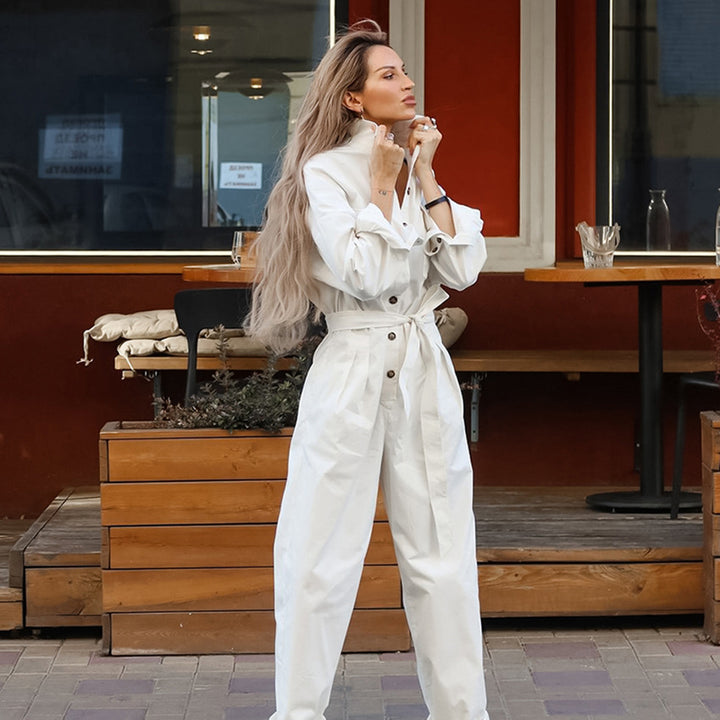 Dame Utility-jumpsuit med figursyet snit og praktiske lommer Stilla
