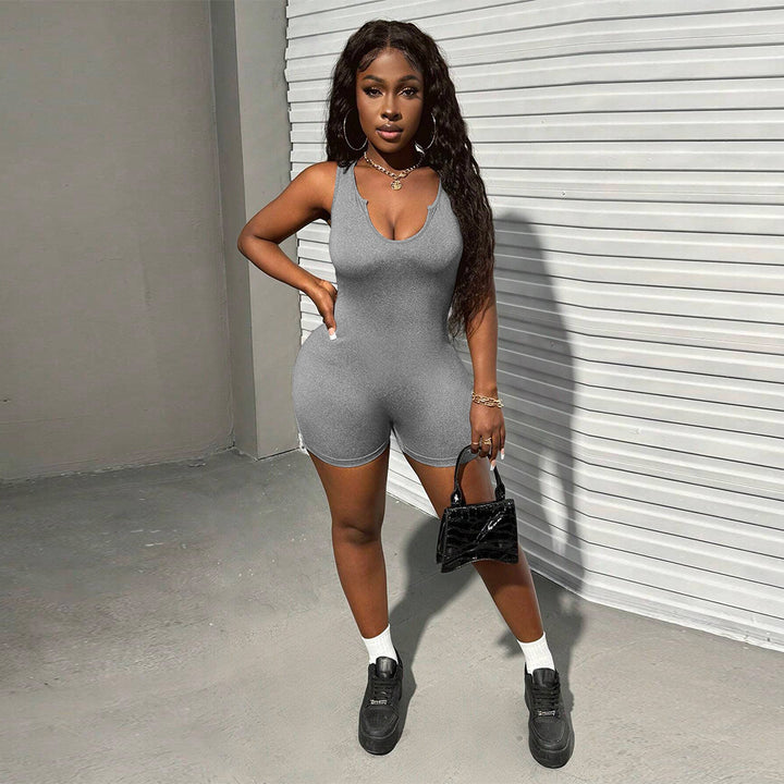 Kvinders sporty jumpsuit med dyb V-hals og figursyet pasform Stilla