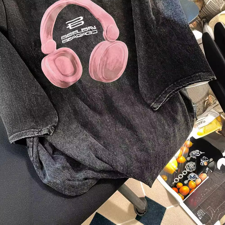 Dame T-shirt med kreativt hovedtelefondesign og afslappet oversized pasform Stilla