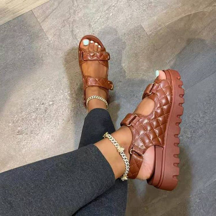 Dame fashionable komfortable velours-sandaler med justerbare spænder Stilla