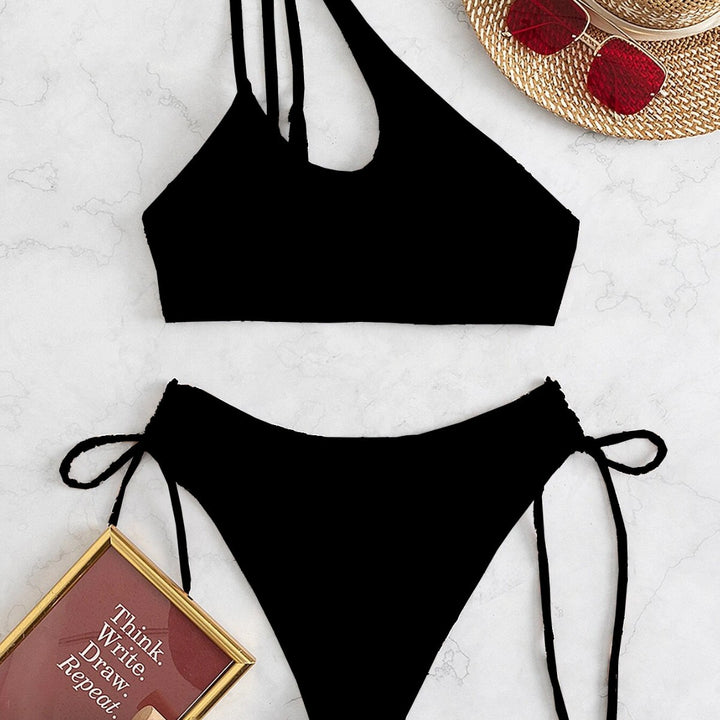 Dame Bikini-sæt med asymmetrisk top og sidelænding Skovae