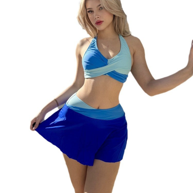 Dame badeoutfit med sporty nederdel Skovae