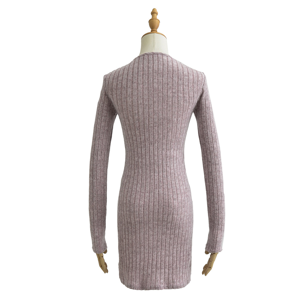 Dame strikkjole med lynlås og elegant ribdesign Stilla