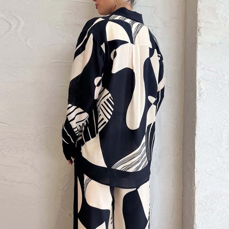 Dame To-delt Strandoutfit med moderne grafisk design Stilla