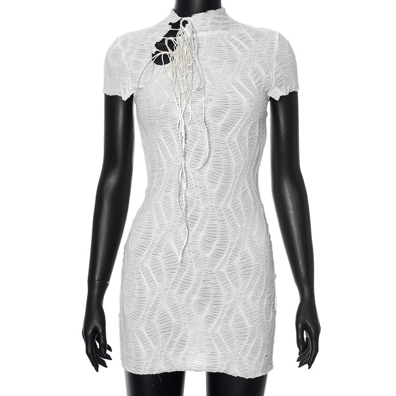 Femme Højhalset Bodycon Mini Kjole med detaljeret udskæring Stilla