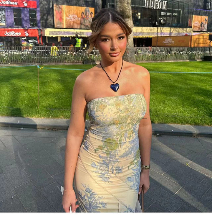 Dame slidstærk bryllupskjole med blomsterprint og elegant bustier-udskæring Stilla