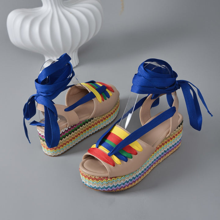 Dame plateau sandaler med farverige remme Stilla