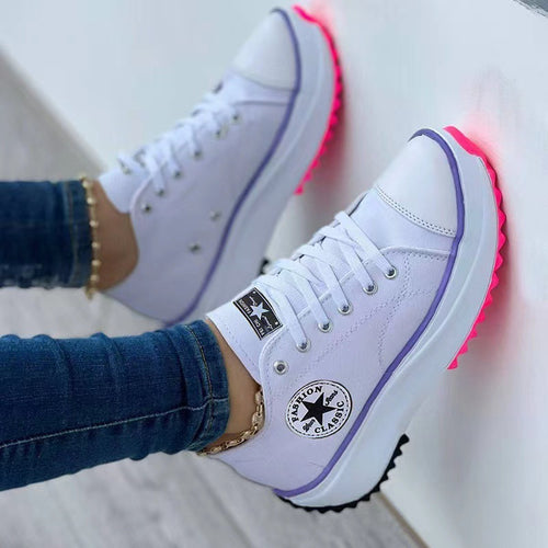 Dame Sporty Sneakers med polstret fodbredde og skridsikker sål Stilla