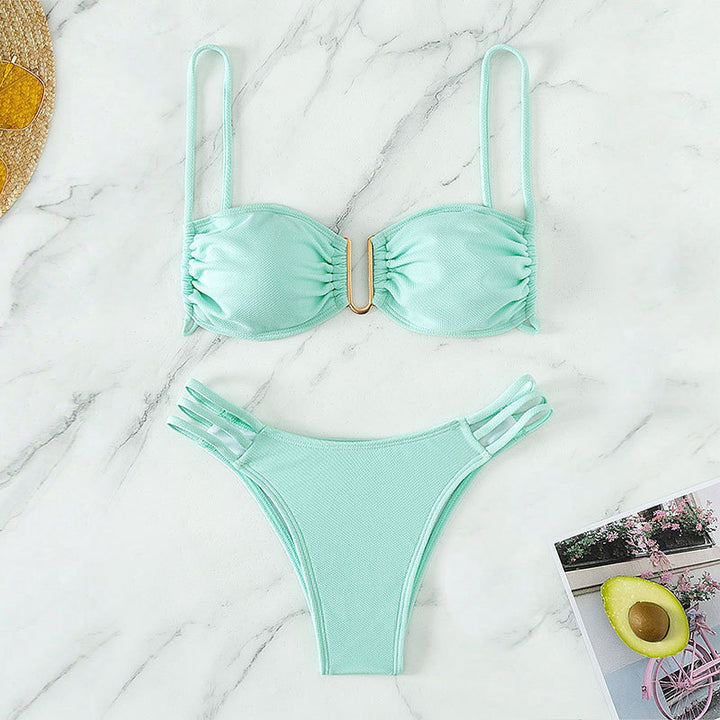 Damer bikiniset med elegant strækbart design og raffinerede detaljer Skovae