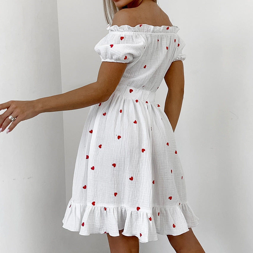 Dame hverdagskjole med off-shoulder design og broderet hjerte mønster Stilla
