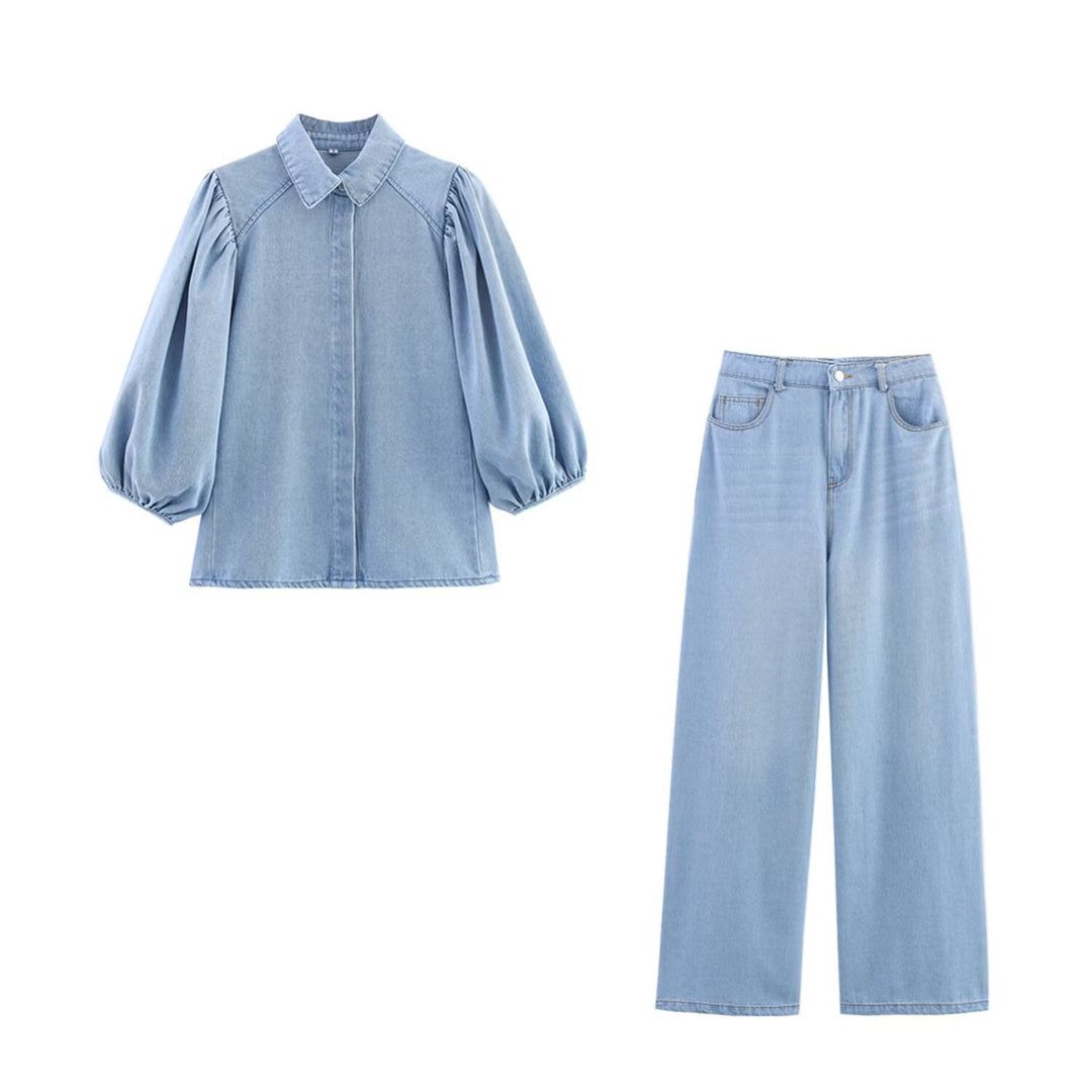 Damer let og struktureret bluse med ballonærmer og vide jeans Skovae