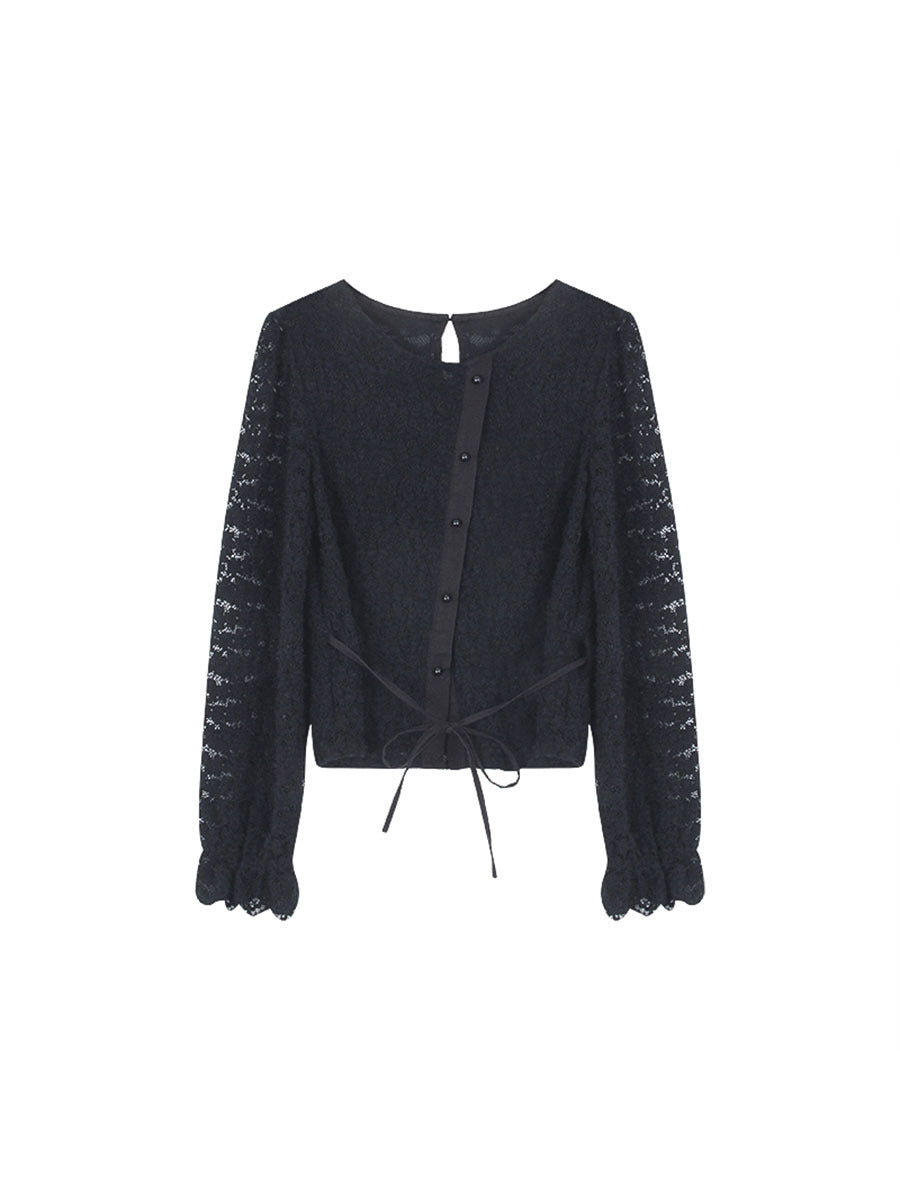 Dame elegant spidsbluse med knapdetaljer og lange ærmer Stilla