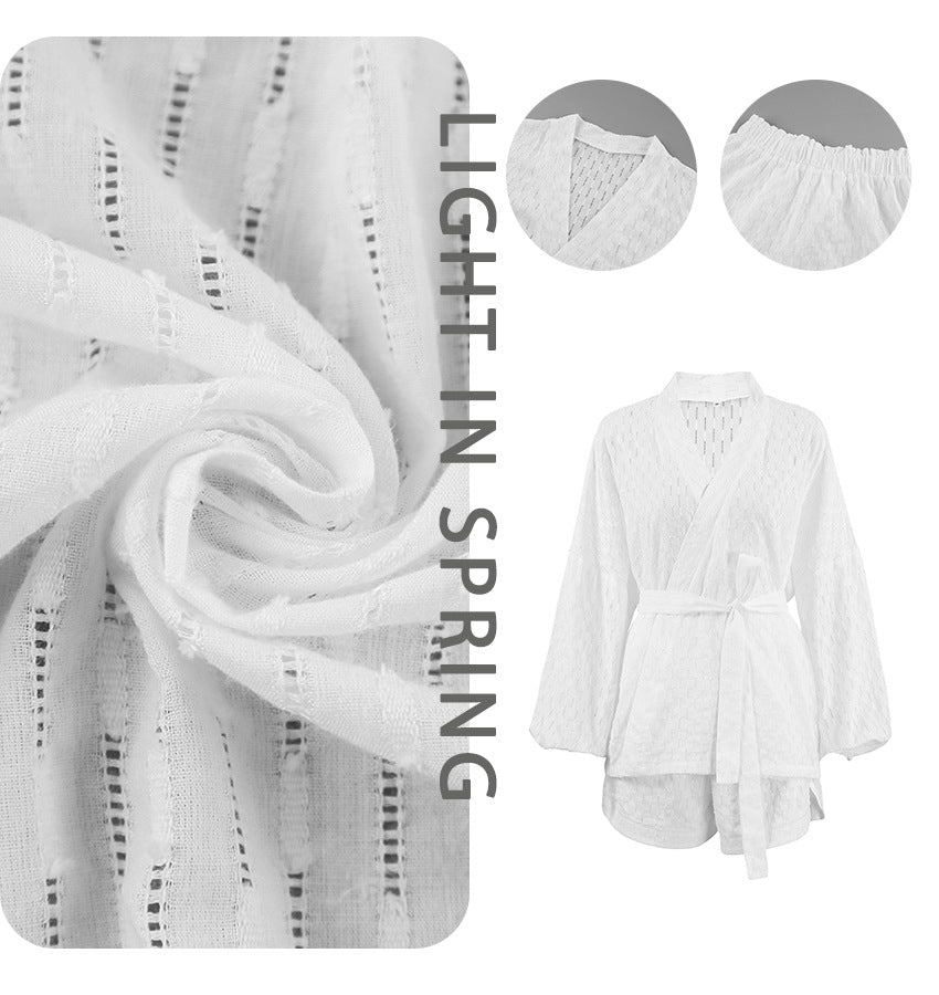 Dame indpakningsbluse med flot snit og elegante detaljer Stilla