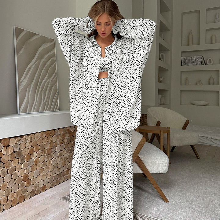 Dame Loungewear Sæt med Oversized Skjorte og Bredt Bukse-design Stilla