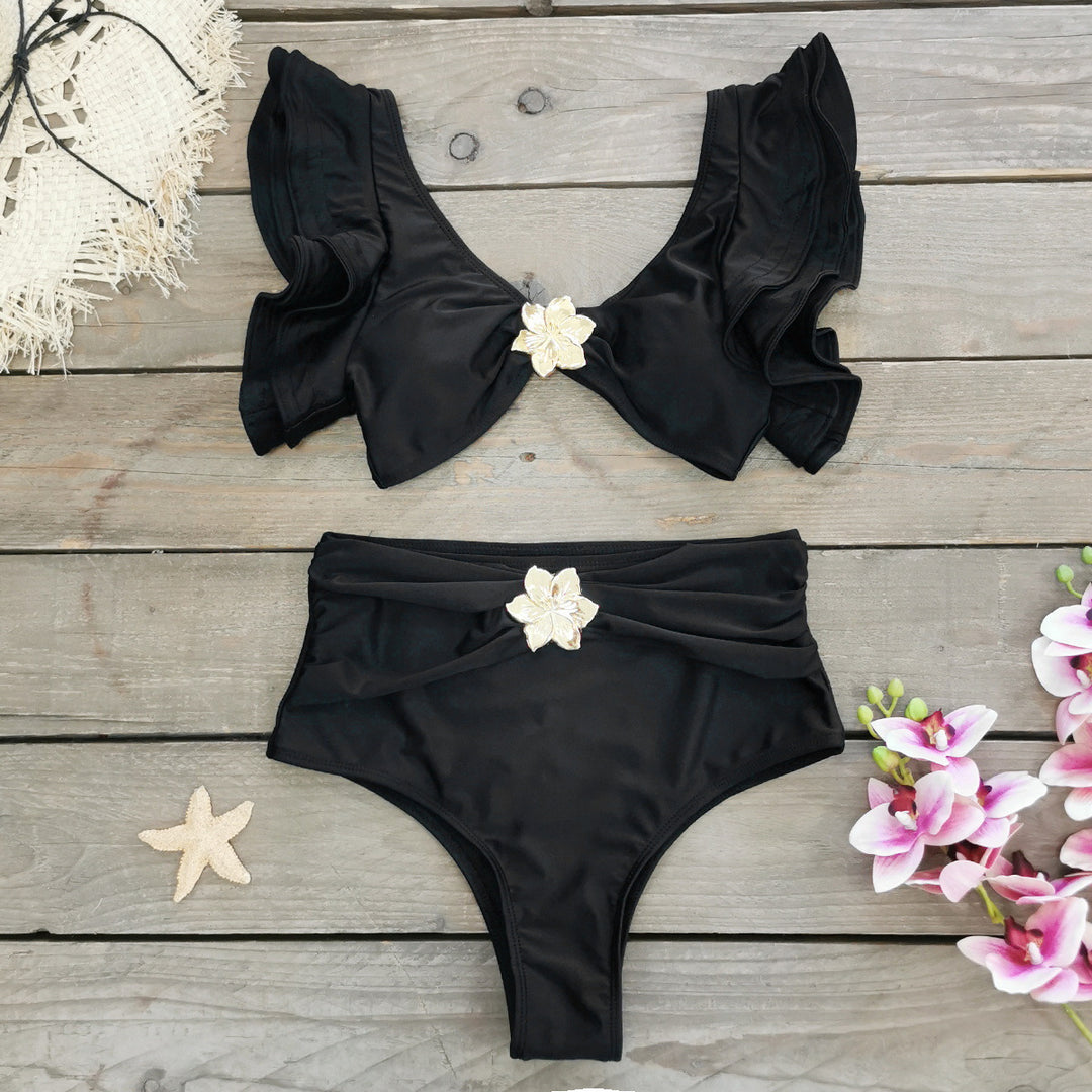 Dame Bikini-sæt med elegante volangdetaljer og charmerende blomstapplikationer Stilla
