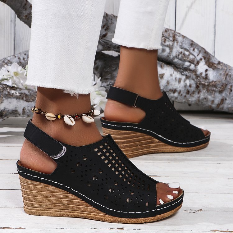 Dame Wedge Sandaler med ventilerende design Stilla