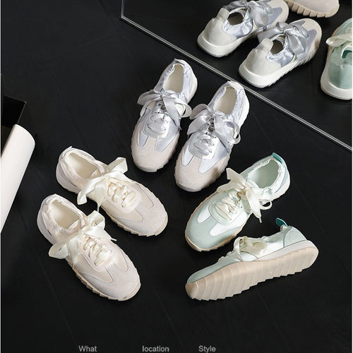 Dame Sporty Sneakers med elegante Satin- og Nubuck-elementer Stilla