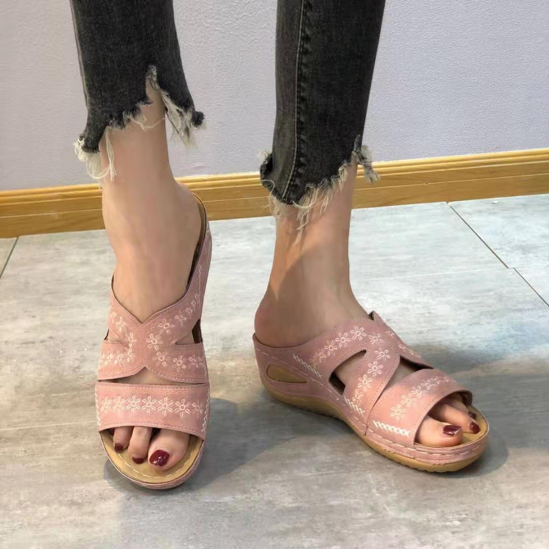 Damekomfortable tæer-split sandaler med blomsterdesign og anatomisk fodseng Stilla