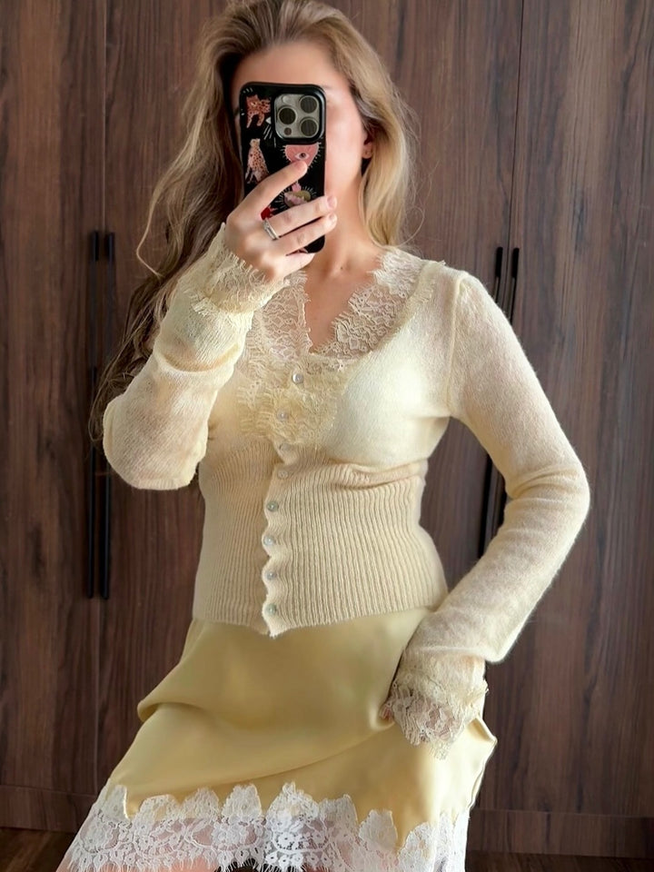 Kvindernes cardigan med delikate blonde detaljer Stilla