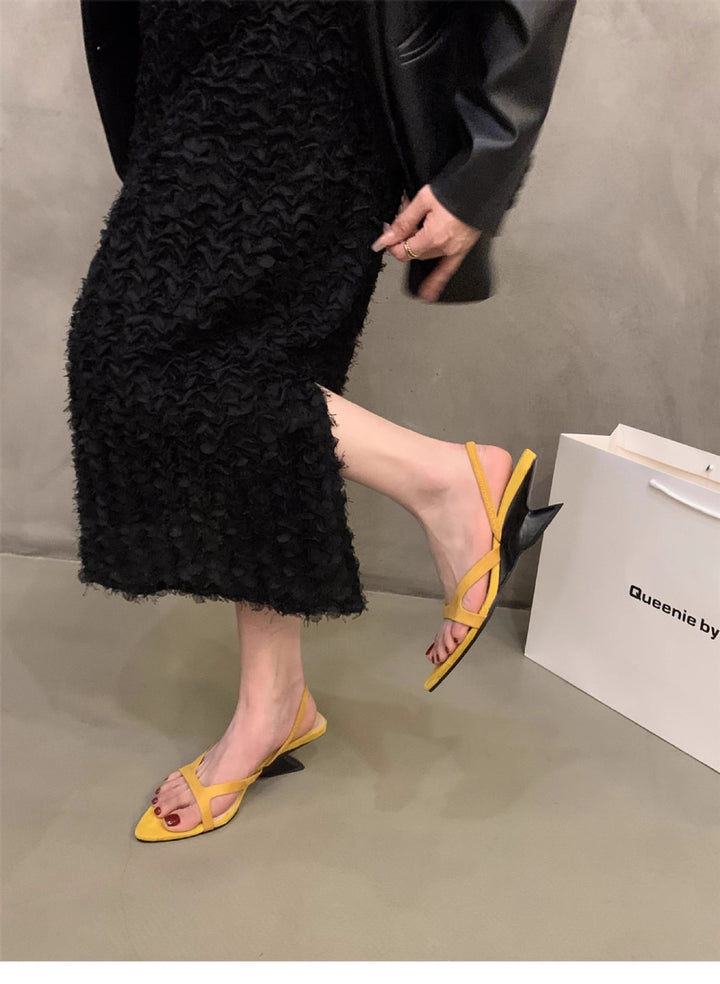 Dame Strappy Open-Toe Hælsandal med unikt design Stilla