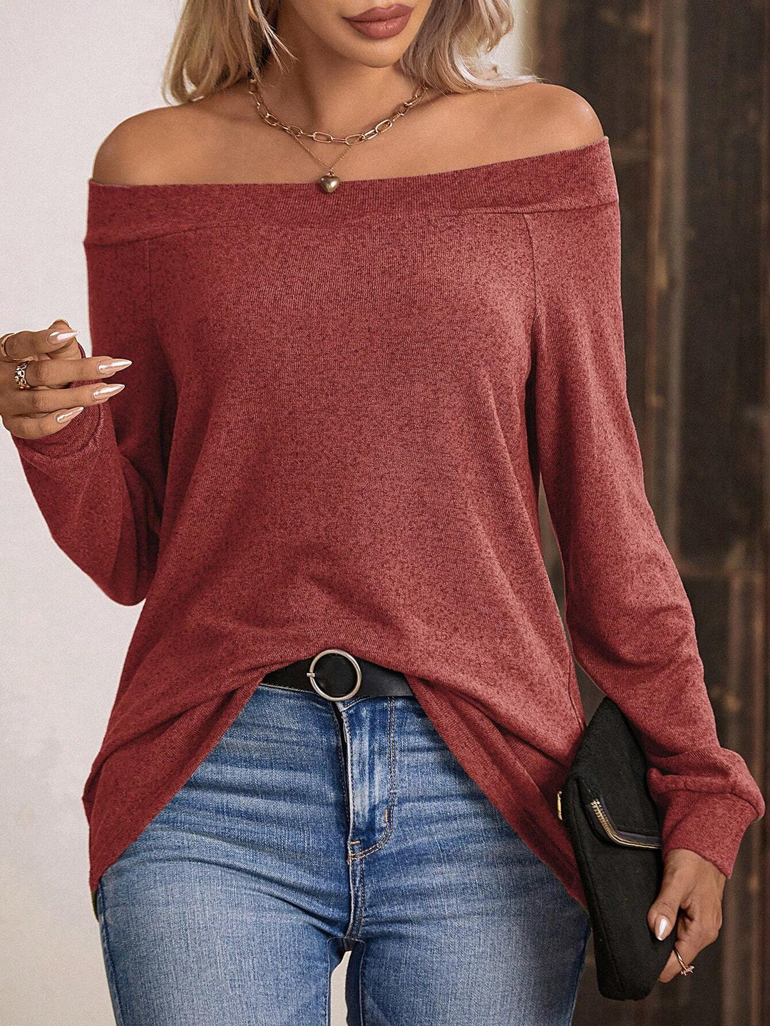 Dame afslappet Off-Shoulder Langærmet shirt med asymmetrisk kant og fin Jersey-stof Stilla
