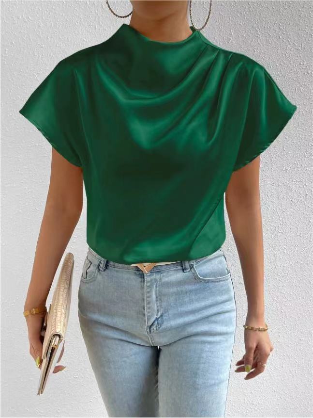 Dame Elegant Satinoberdel med højhalset udskæring og bløde draperinger Skovae