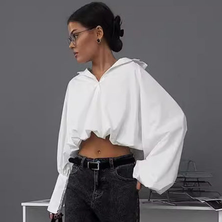 Dame cropped bluse med voluminøse ærmer og elegant høj krave Stilla