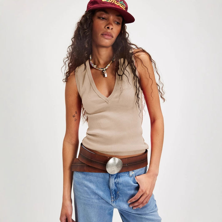 Dame V-hals tanktop med fin ribstruktur Stilla